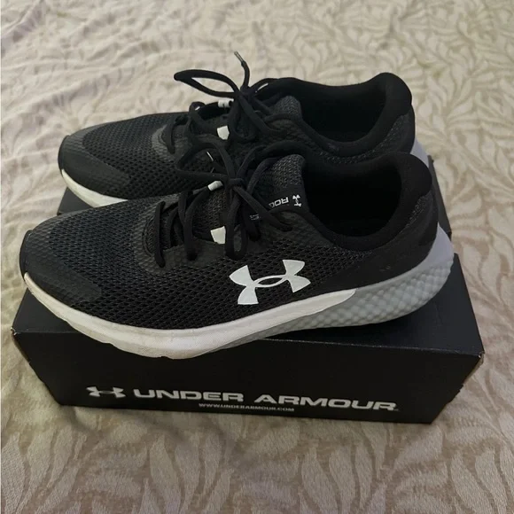 Men’s Under Armour Shoes - Picture 1 of 9